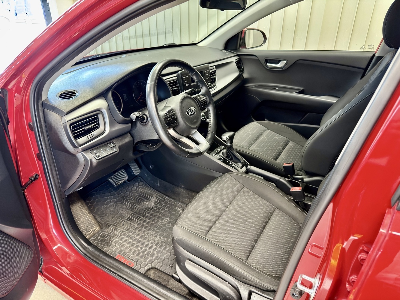 Kia Rio vaihtoauto