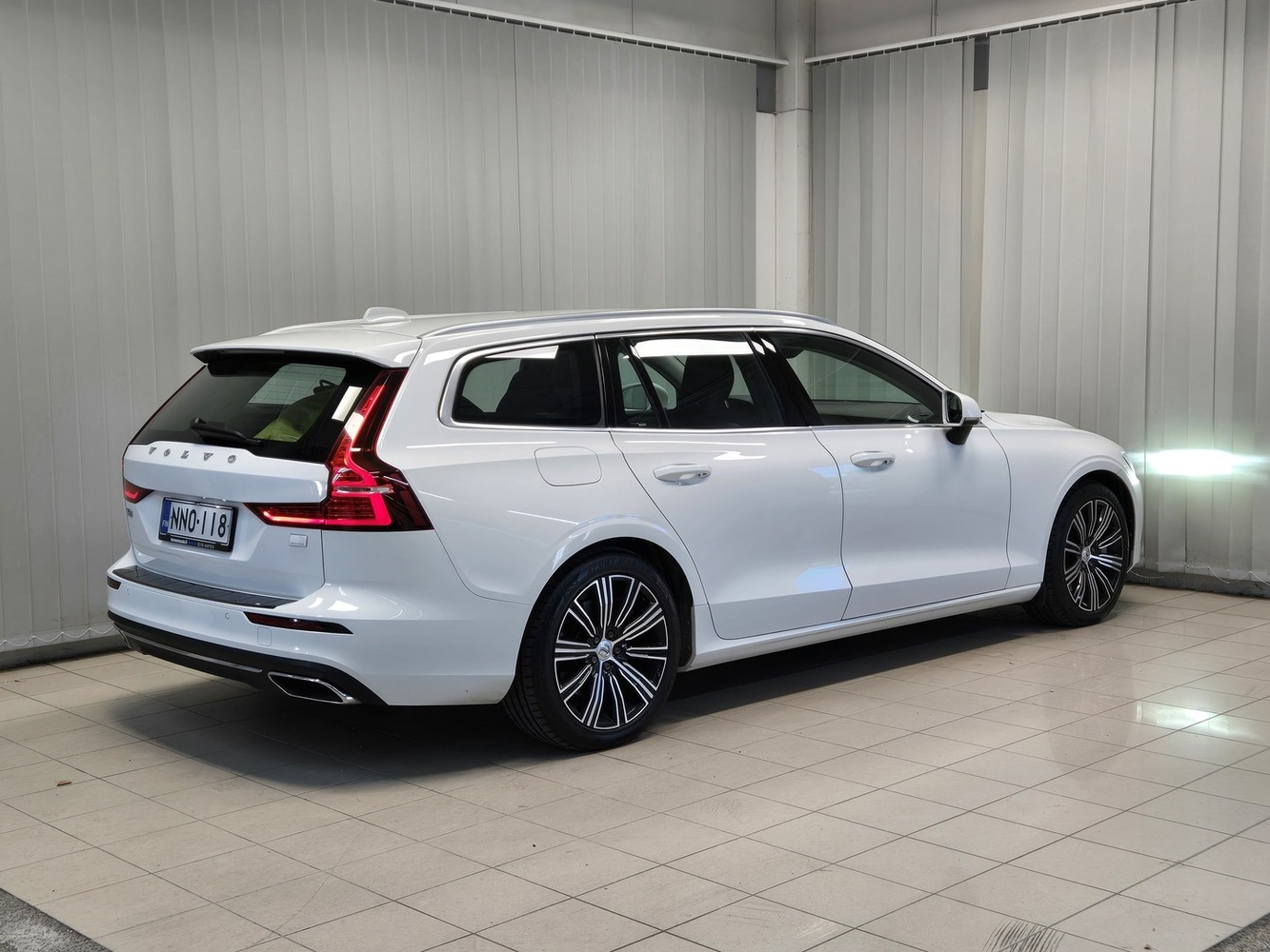 Volvo V60 vaihtoauto