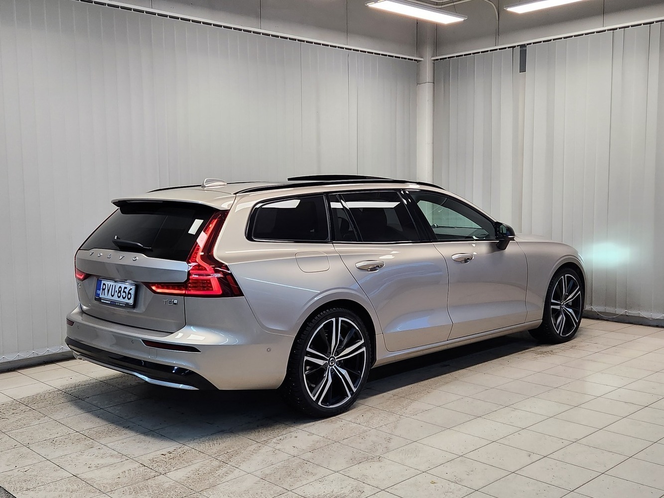 Volvo V60 vaihtoauto
