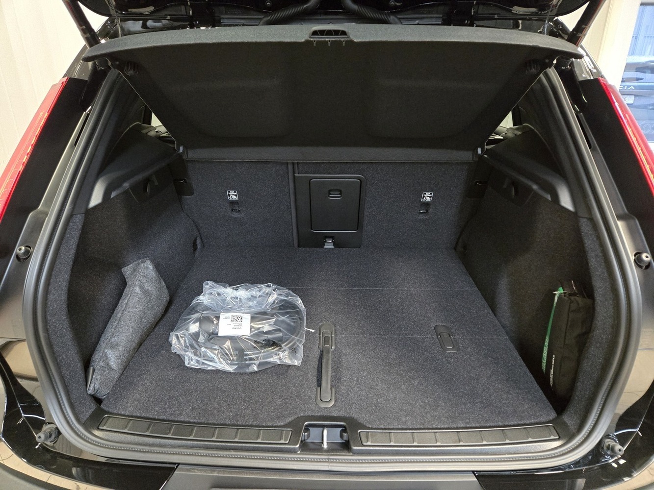 Volvo EX40 vaihtoauto