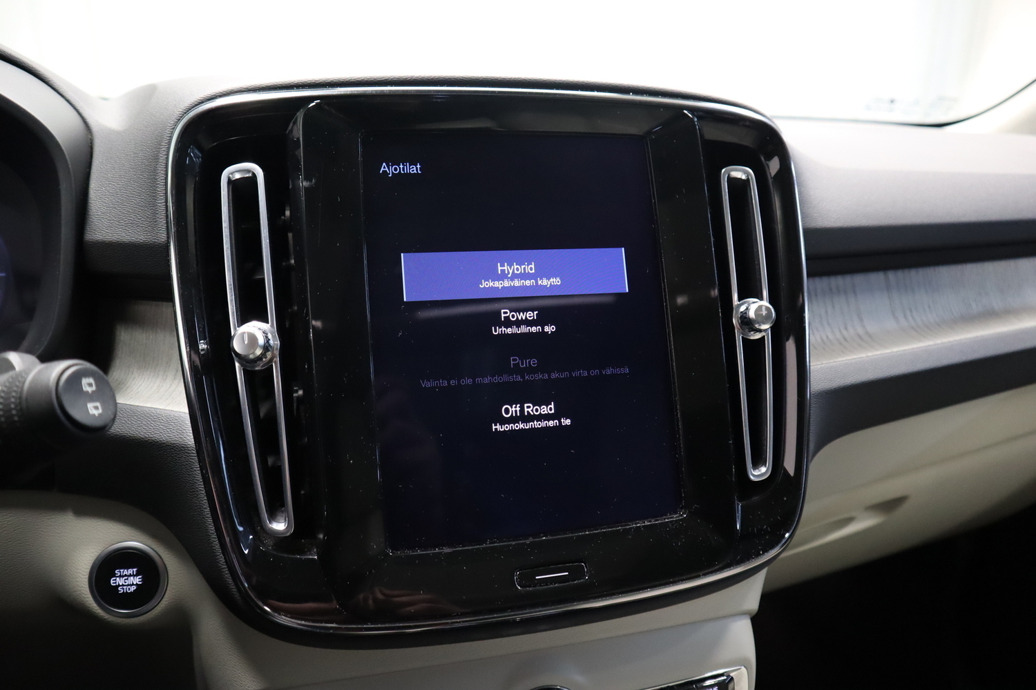 Volvo XC40 vaihtoauto