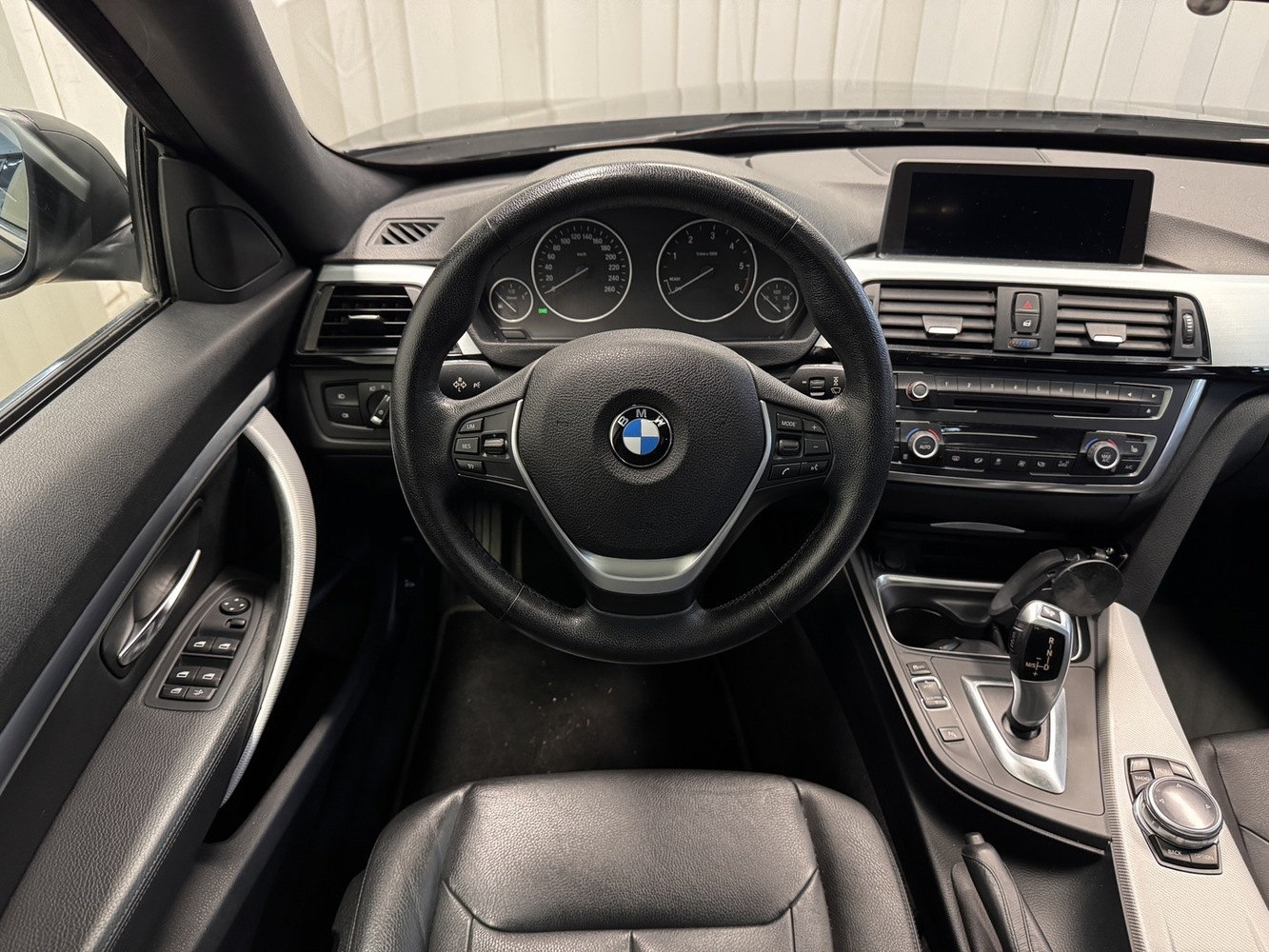 BMW 3.3 vaihtoauto