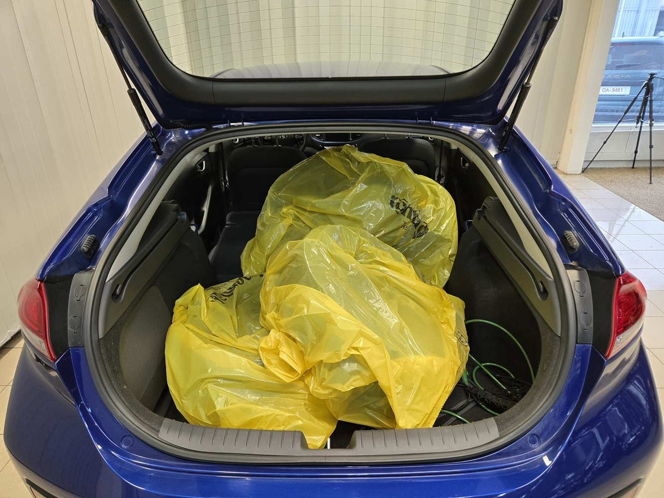 Hyundai IONIQ hybrid vaihtoauto