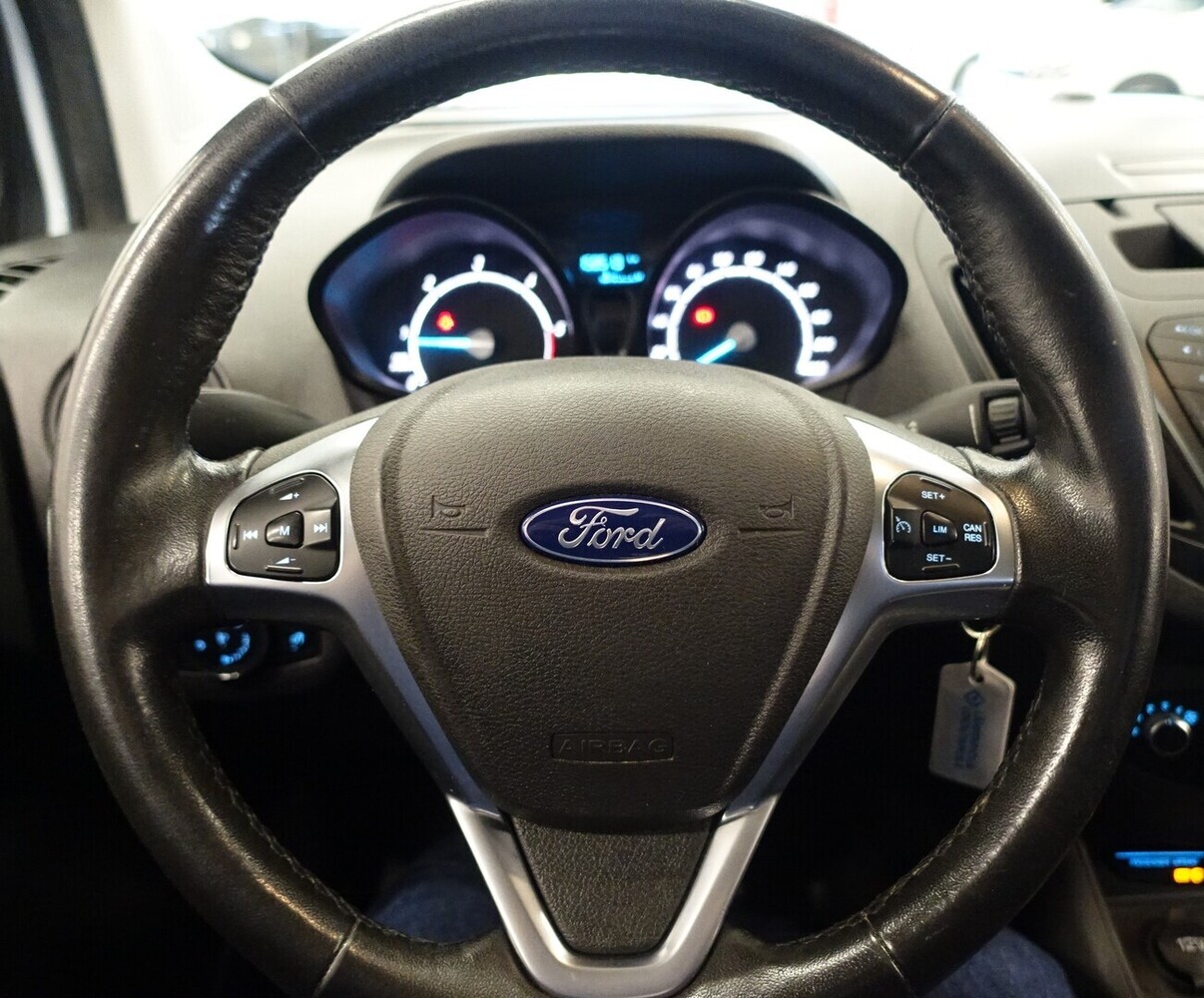 Ford Transit Courier vaihtoauto