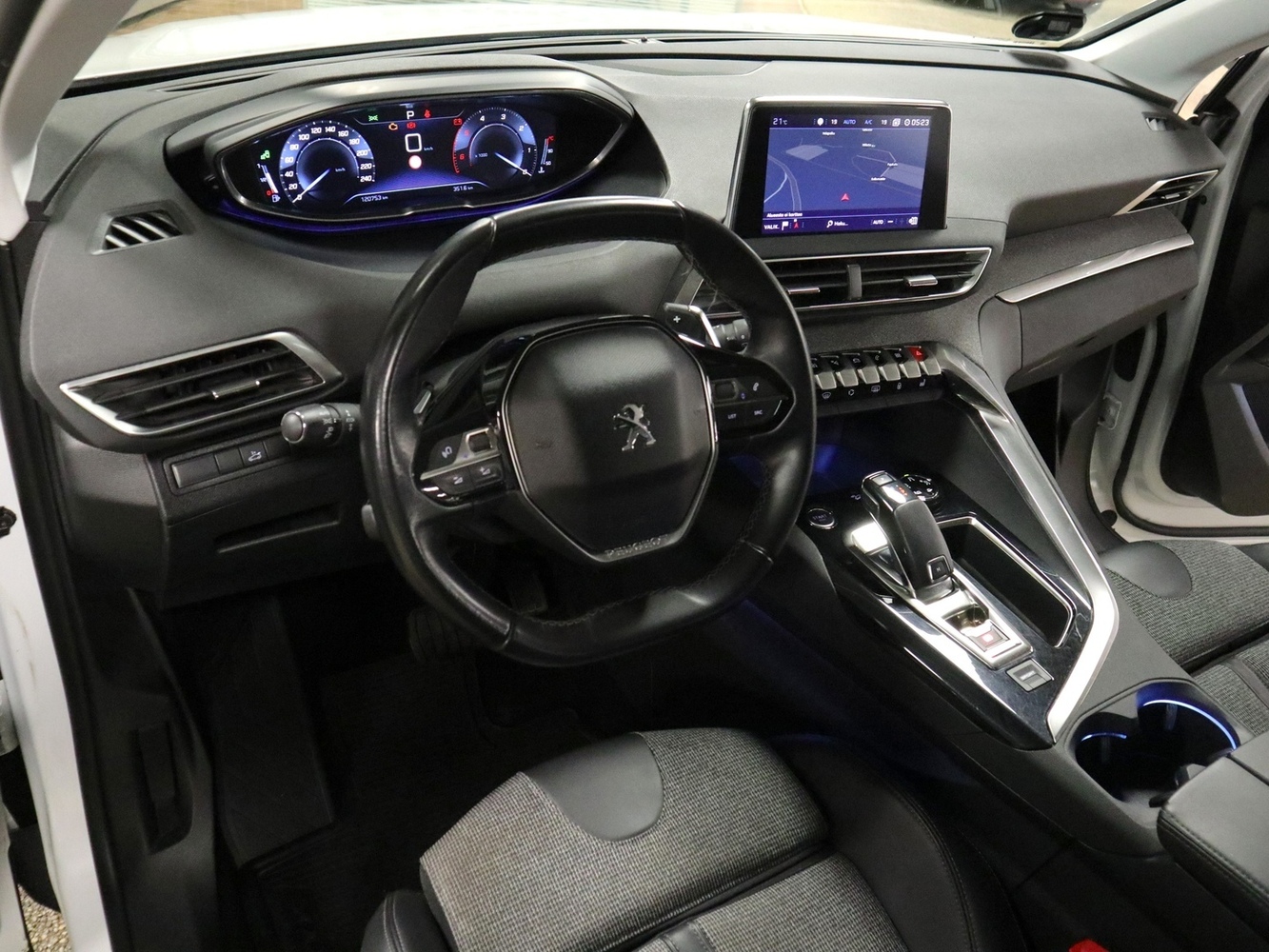 Peugeot 5008 vaihtoauto