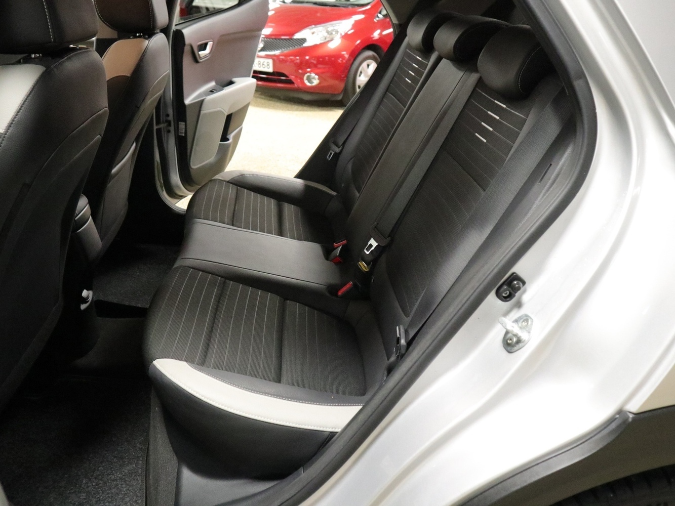 Kia Stonic vaihtoauto