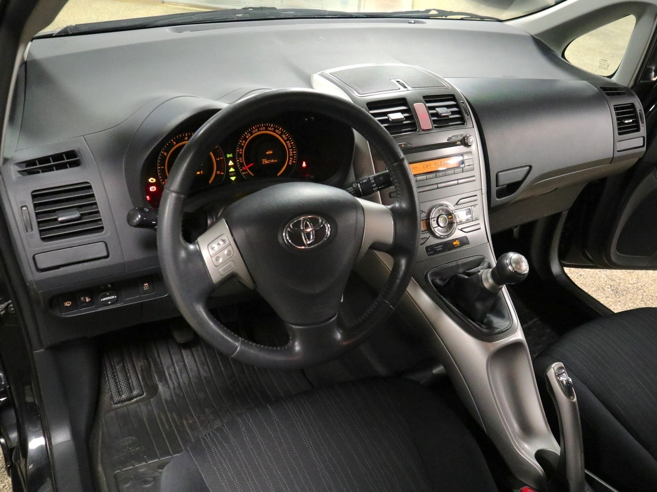 Toyota Auris vaihtoauto