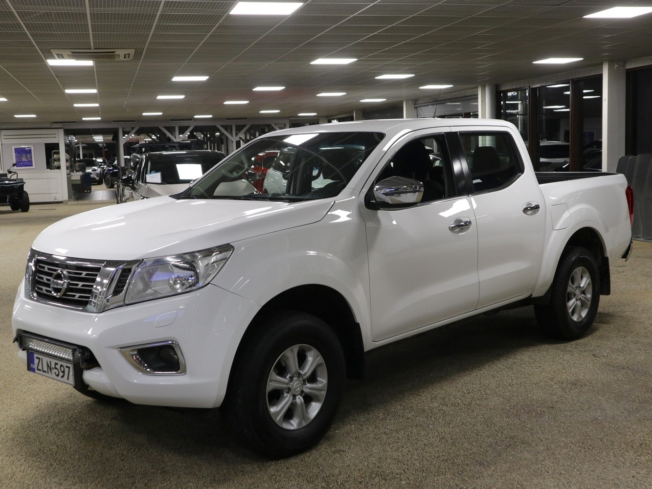 Nissan Navara vaihtoauto