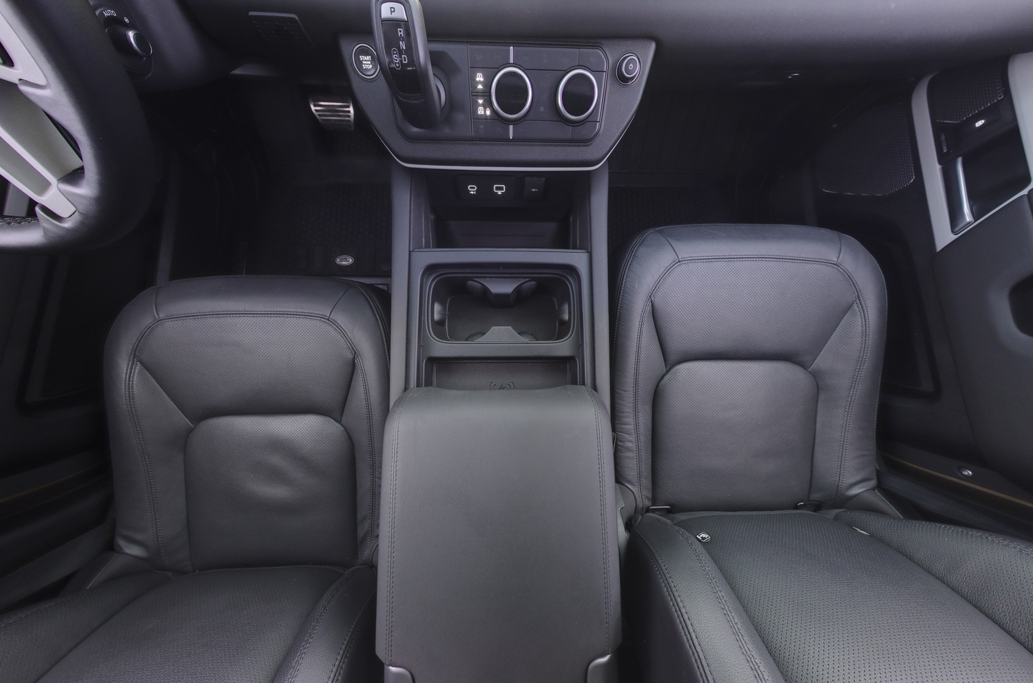 Land Rover Defender vaihtoauto