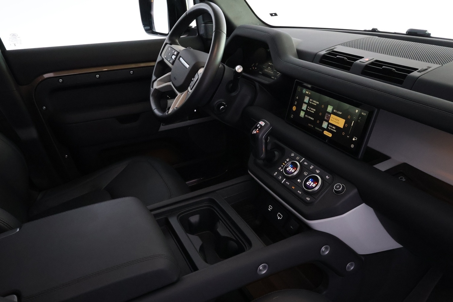 Land Rover Defender vaihtoauto