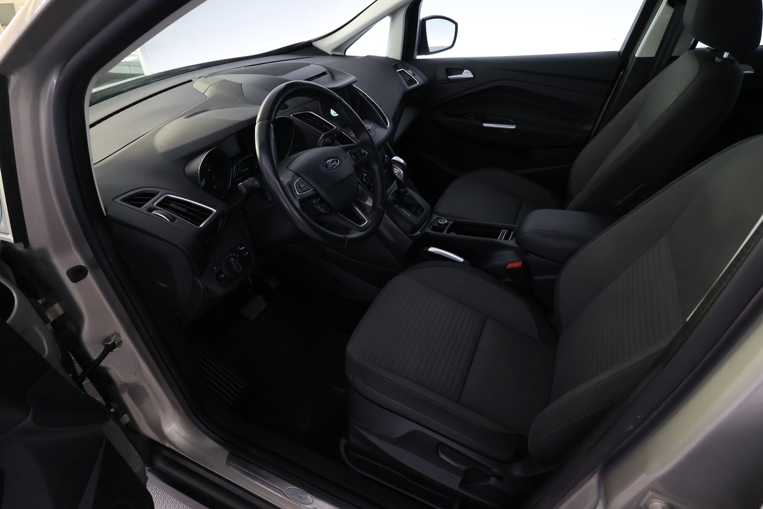 Ford C-MAX vaihtoauto