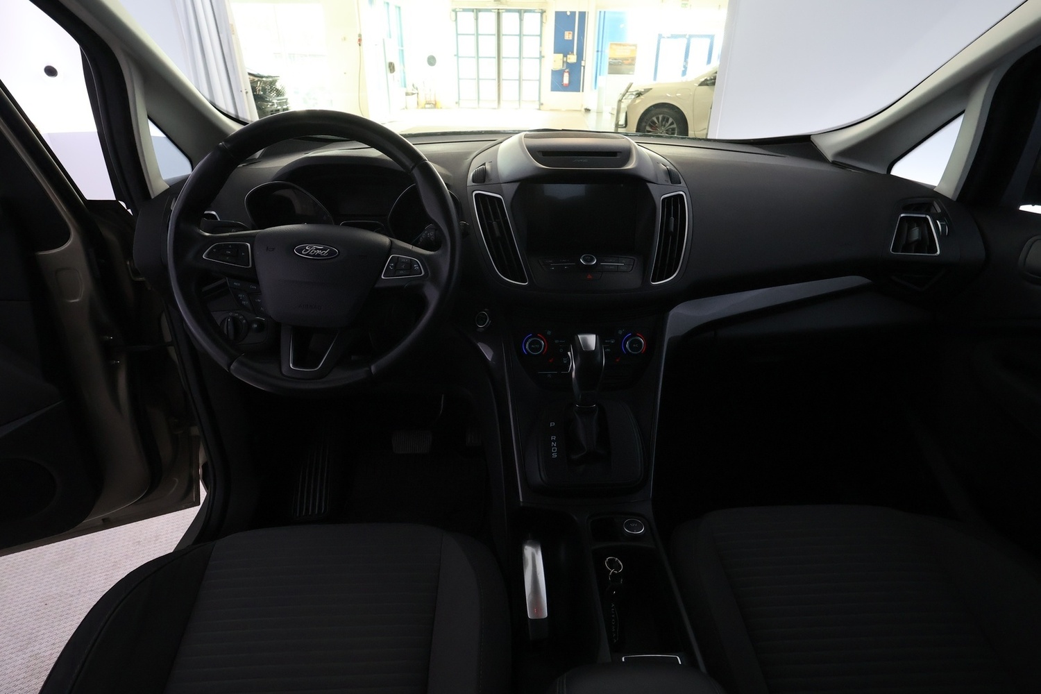 Ford C-MAX vaihtoauto