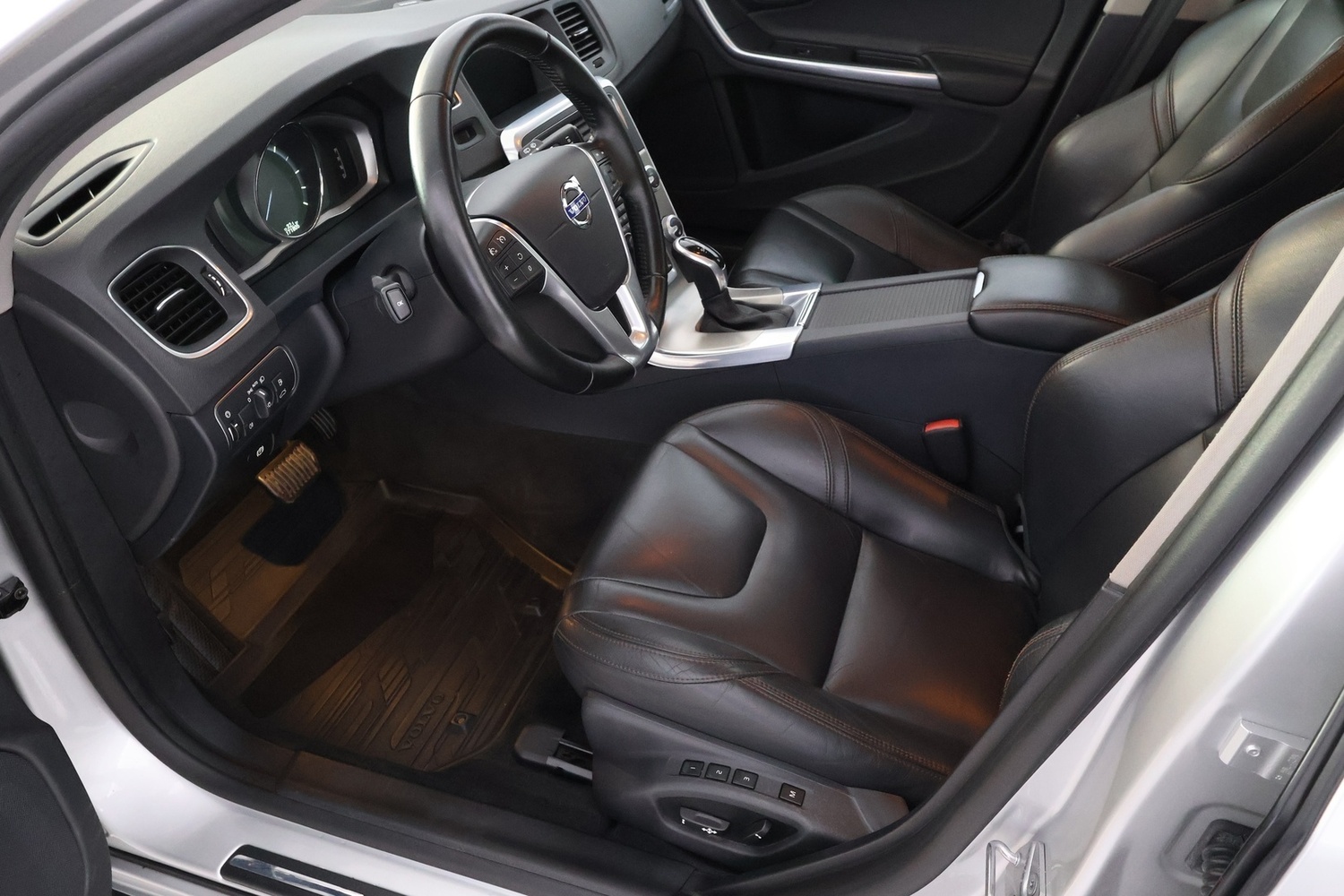 Volvo V60 Cross Country vaihtoauto