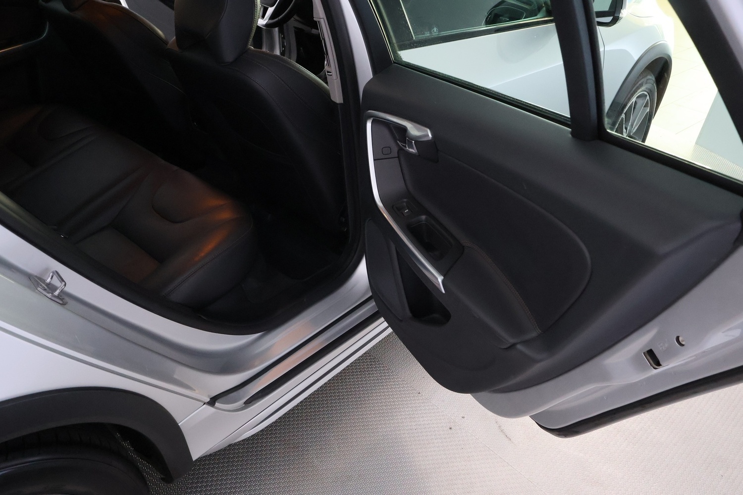 Volvo V60 Cross Country vaihtoauto
