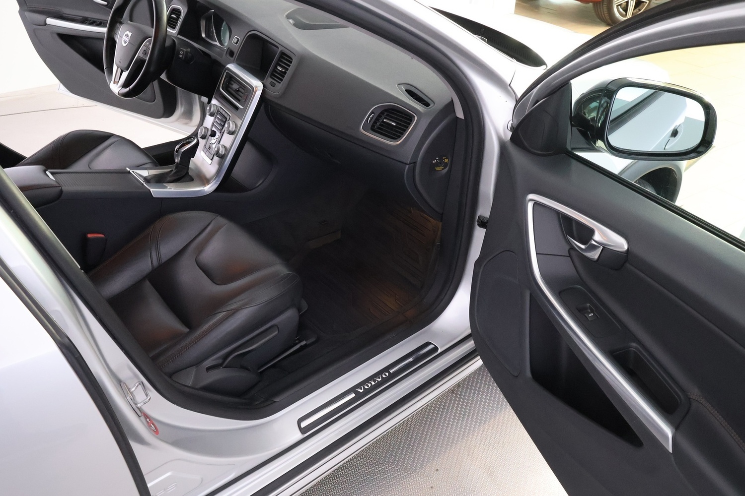 Volvo V60 Cross Country vaihtoauto