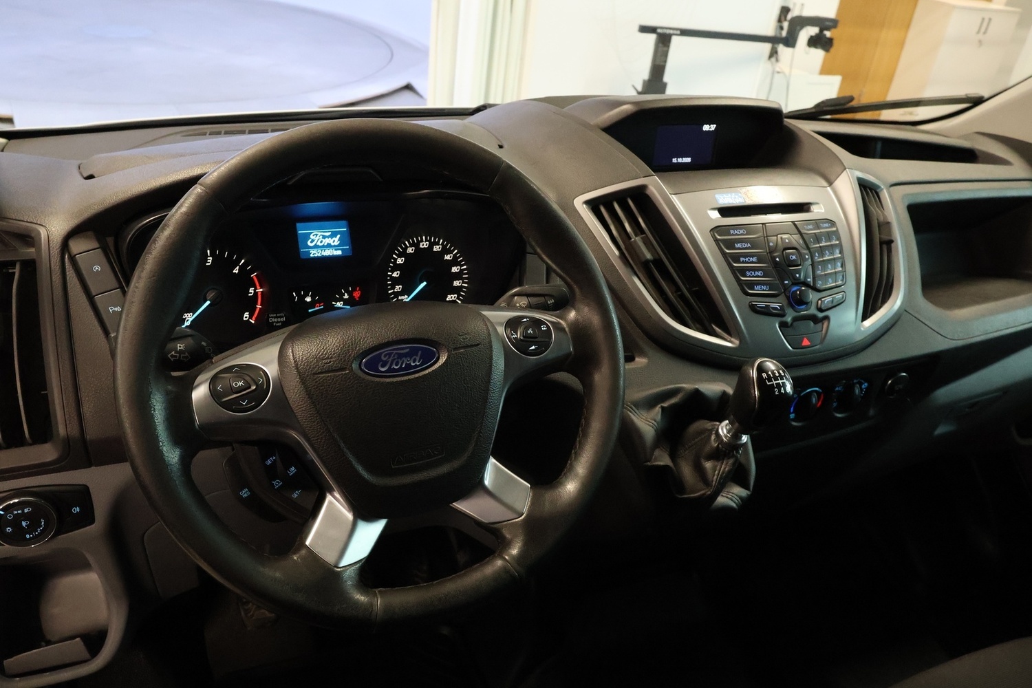 Ford Transit vaihtoauto
