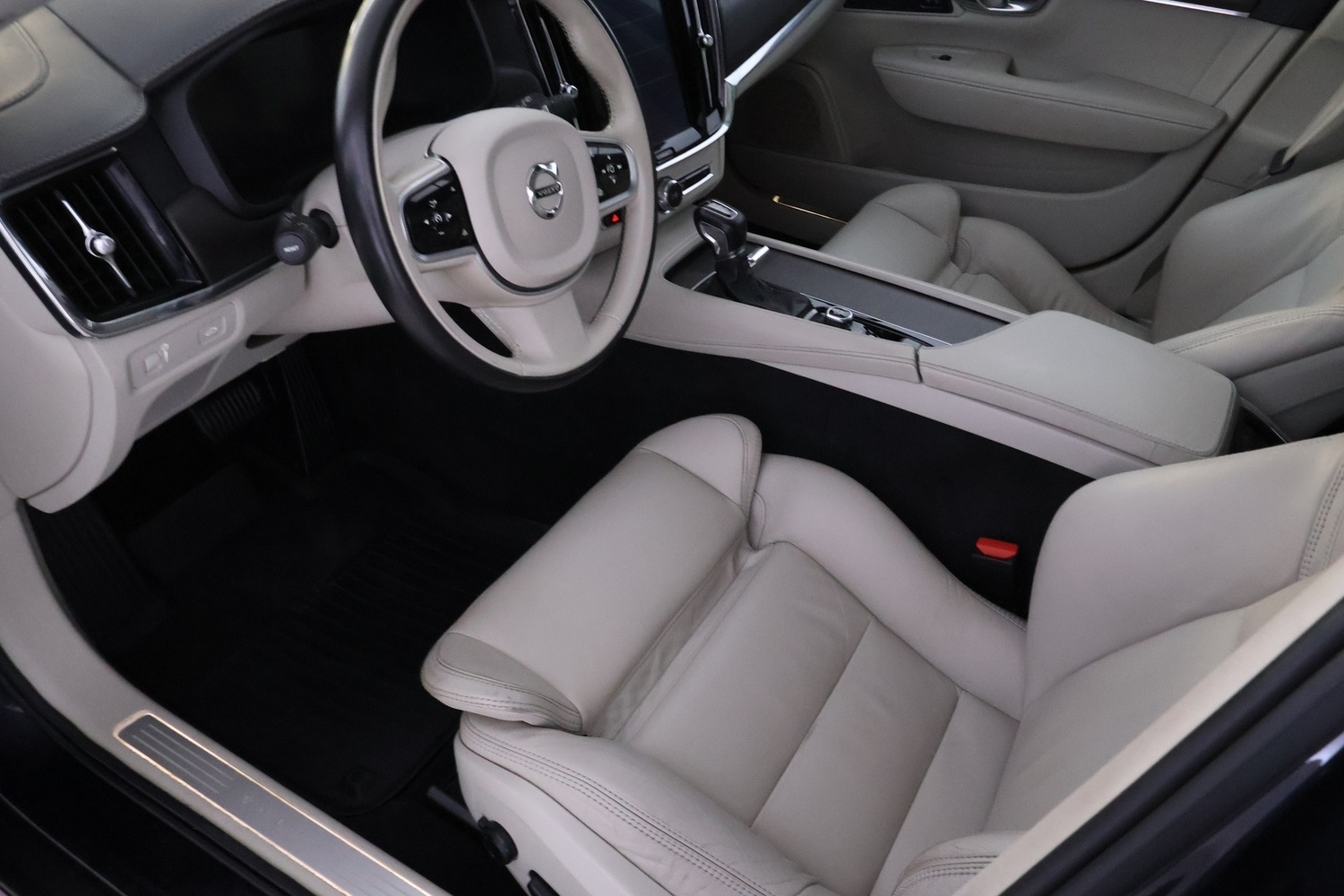 Volvo V90 Cross Country vaihtoauto