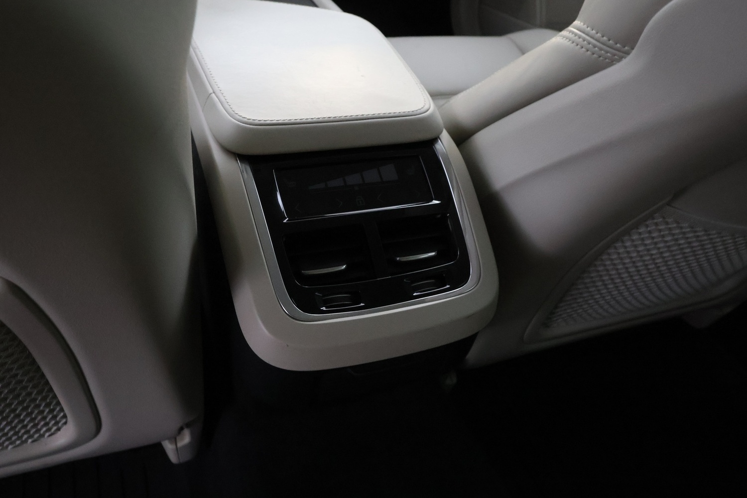 Volvo V90 Cross Country vaihtoauto