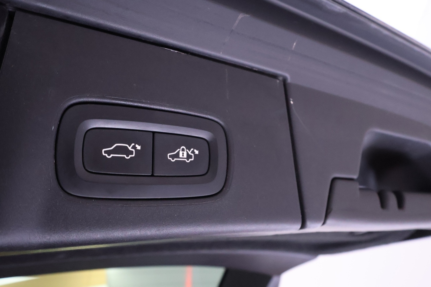 Volvo V90 Cross Country vaihtoauto