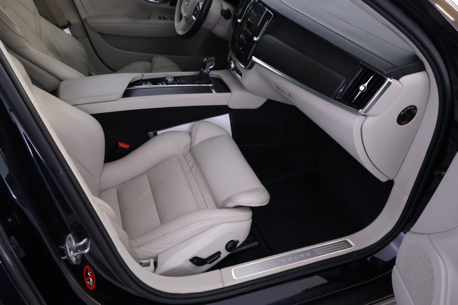 Volvo V90 Cross Country vaihtoauto
