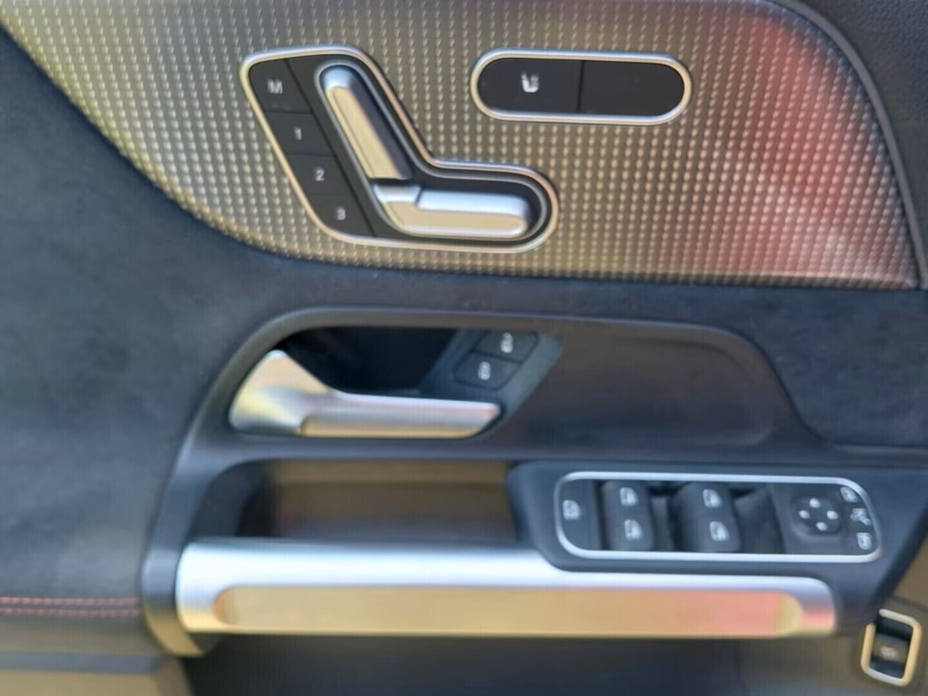 Mercedes-Benz EQB vaihtoauto