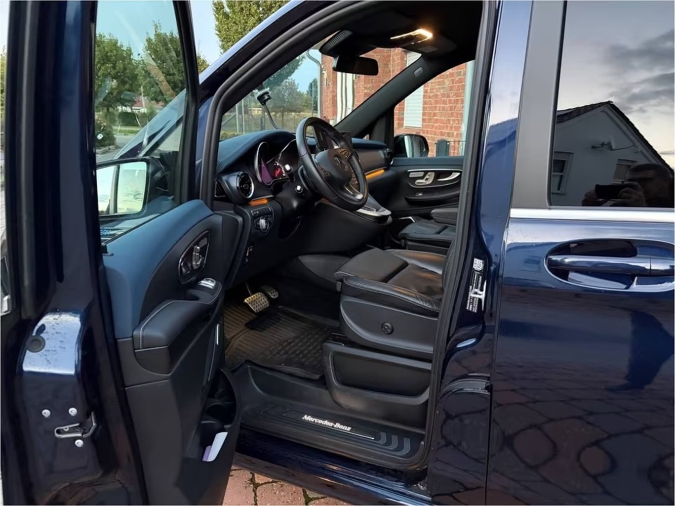 Mercedes-Benz EQV vaihtoauto