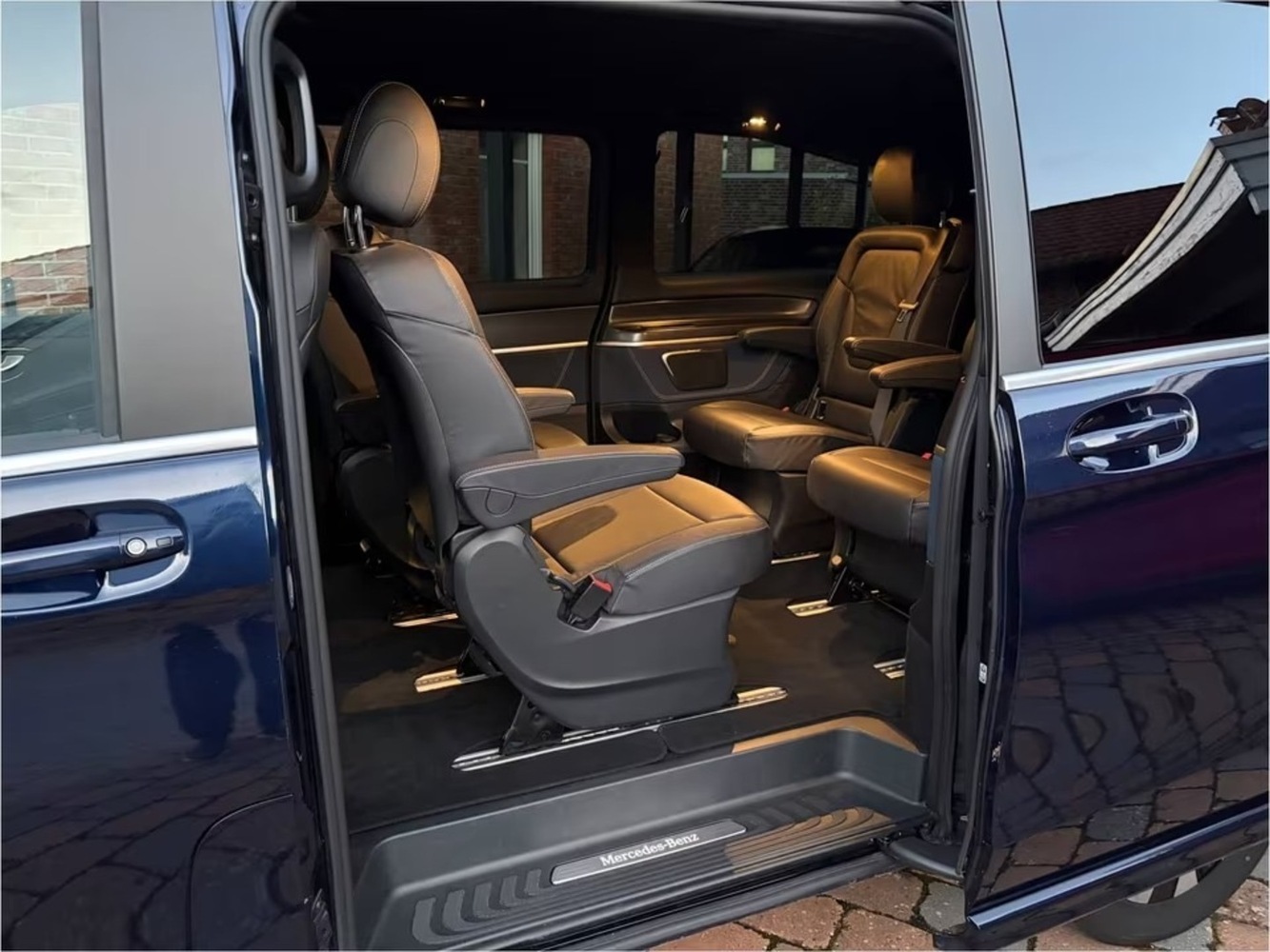 Mercedes-Benz EQV vaihtoauto