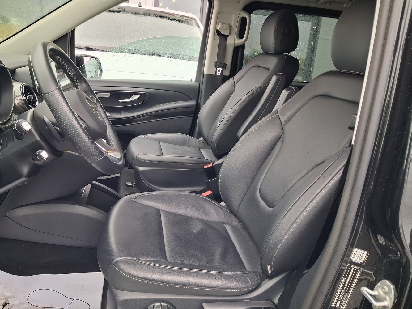 Mercedes-Benz EQV vaihtoauto