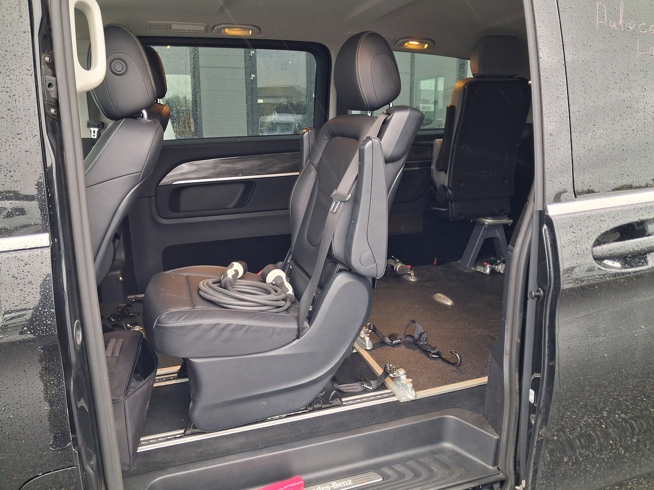 Mercedes-Benz EQV vaihtoauto