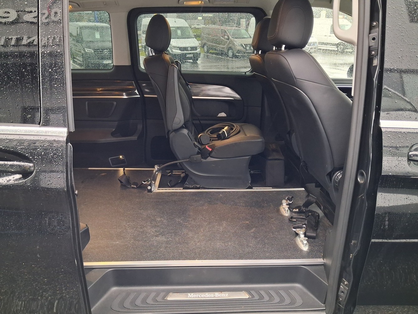 Mercedes-Benz EQV vaihtoauto