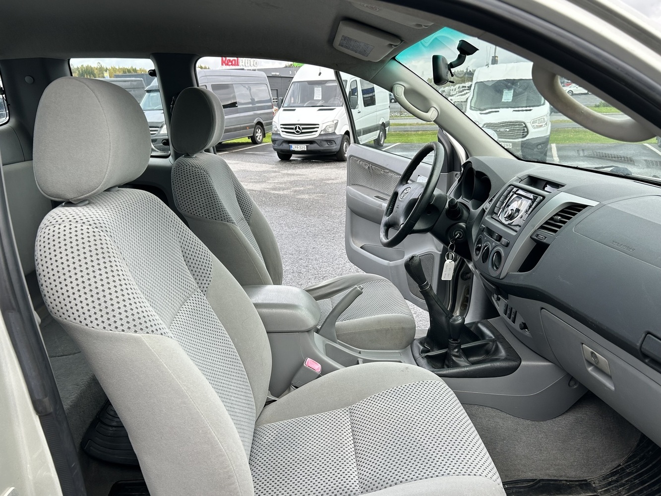 Toyota Hilux vaihtoauto
