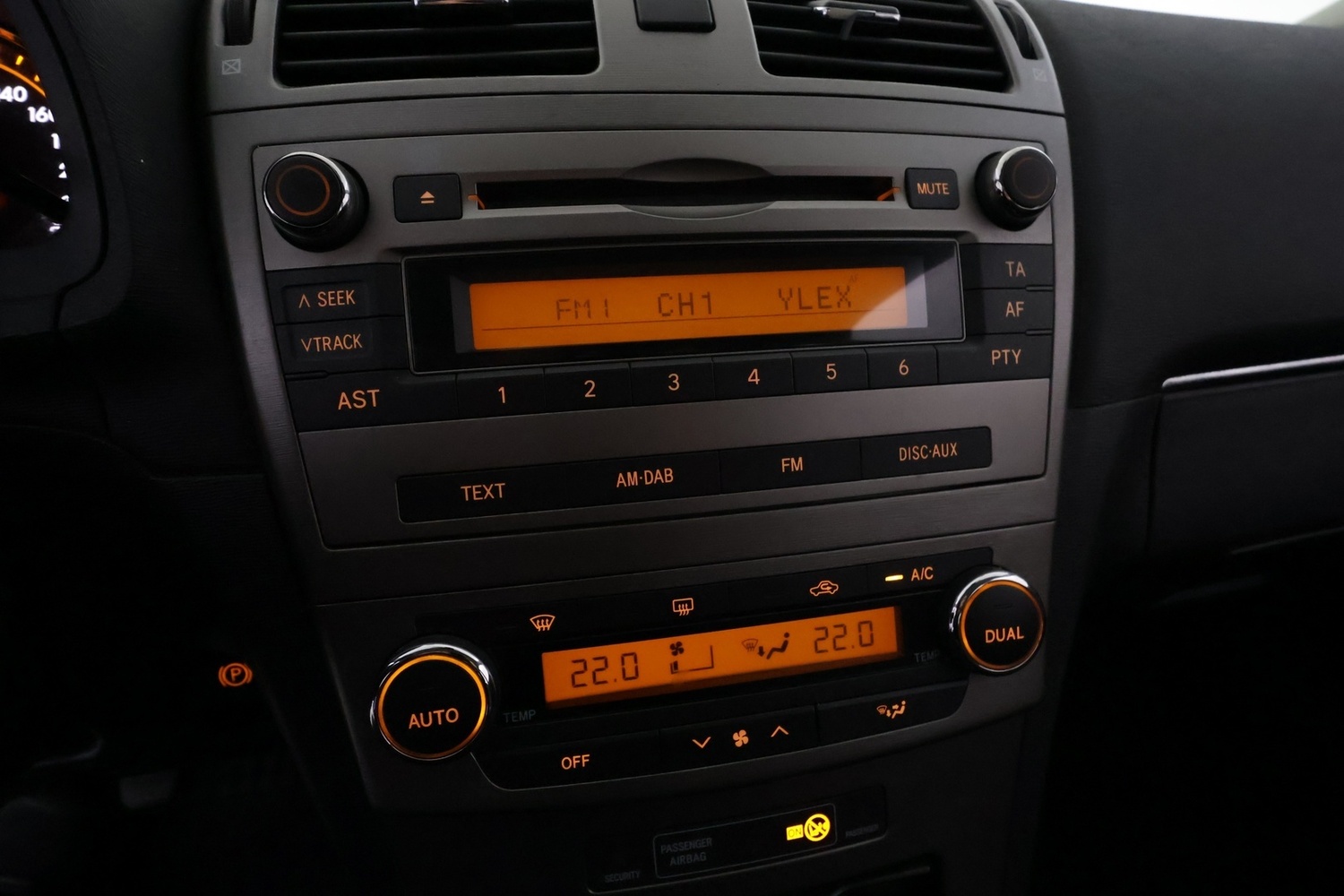 Toyota Avensis vaihtoauto