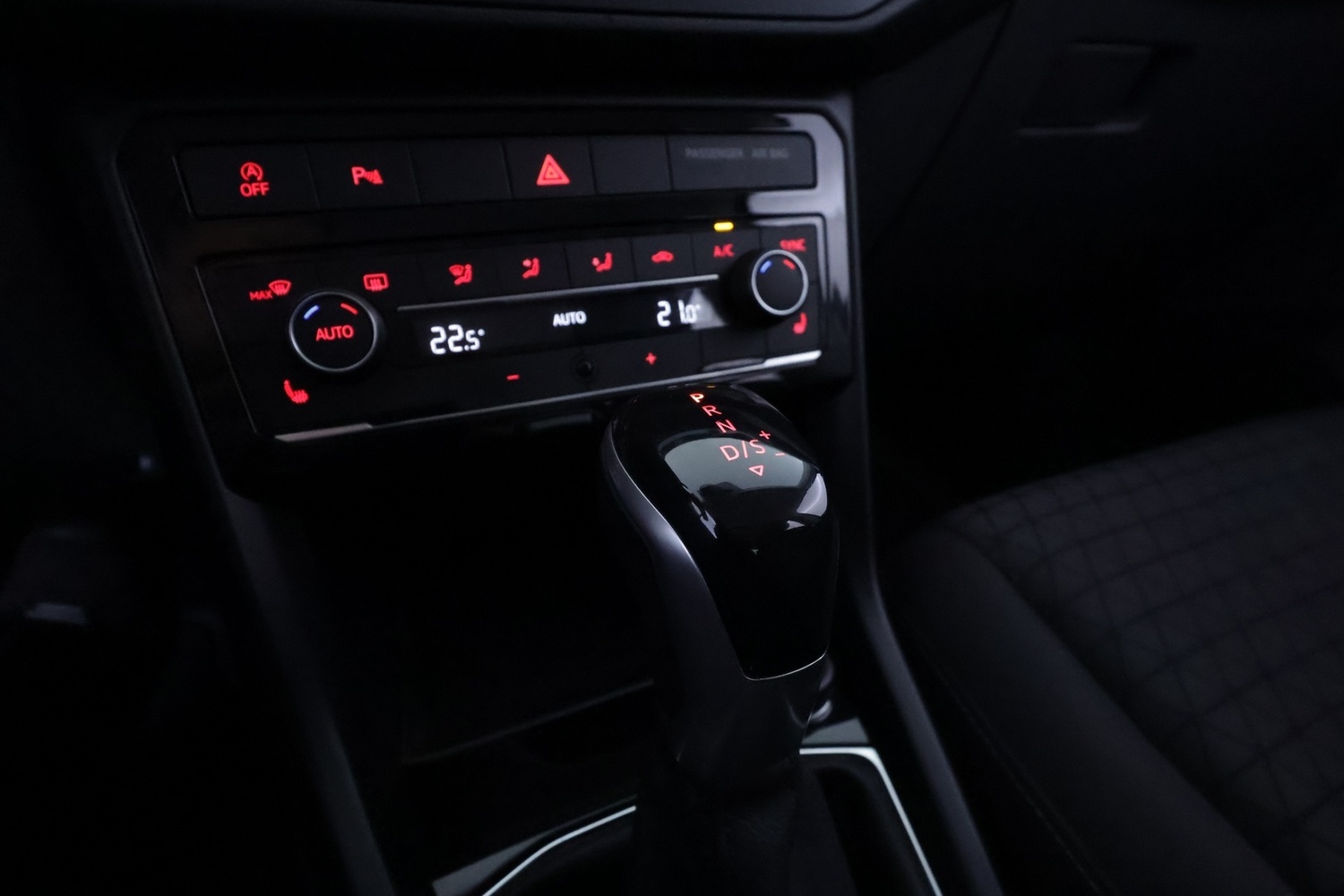Volkswagen T-Cross vaihtoauto