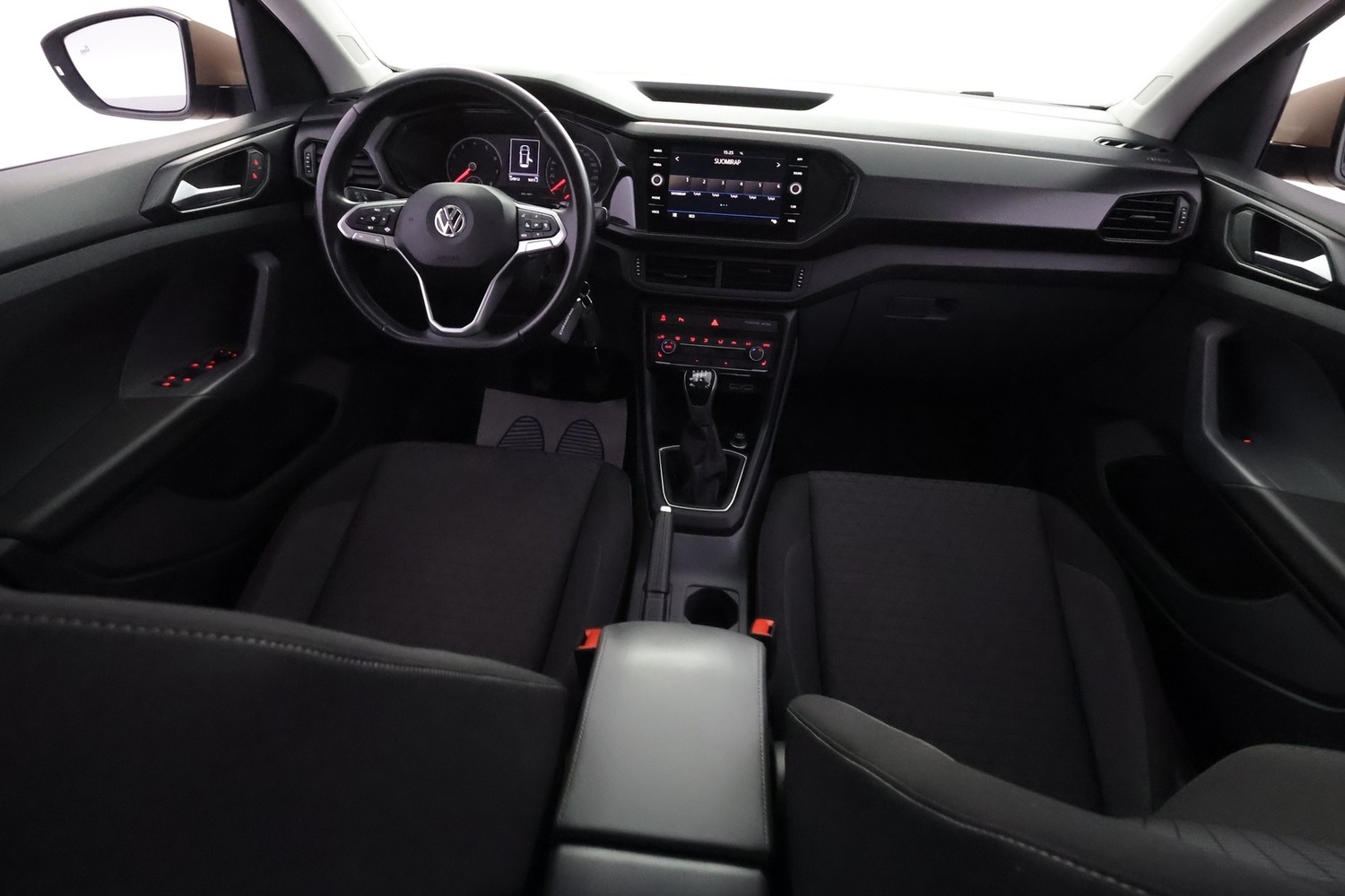 Volkswagen T-Cross vaihtoauto