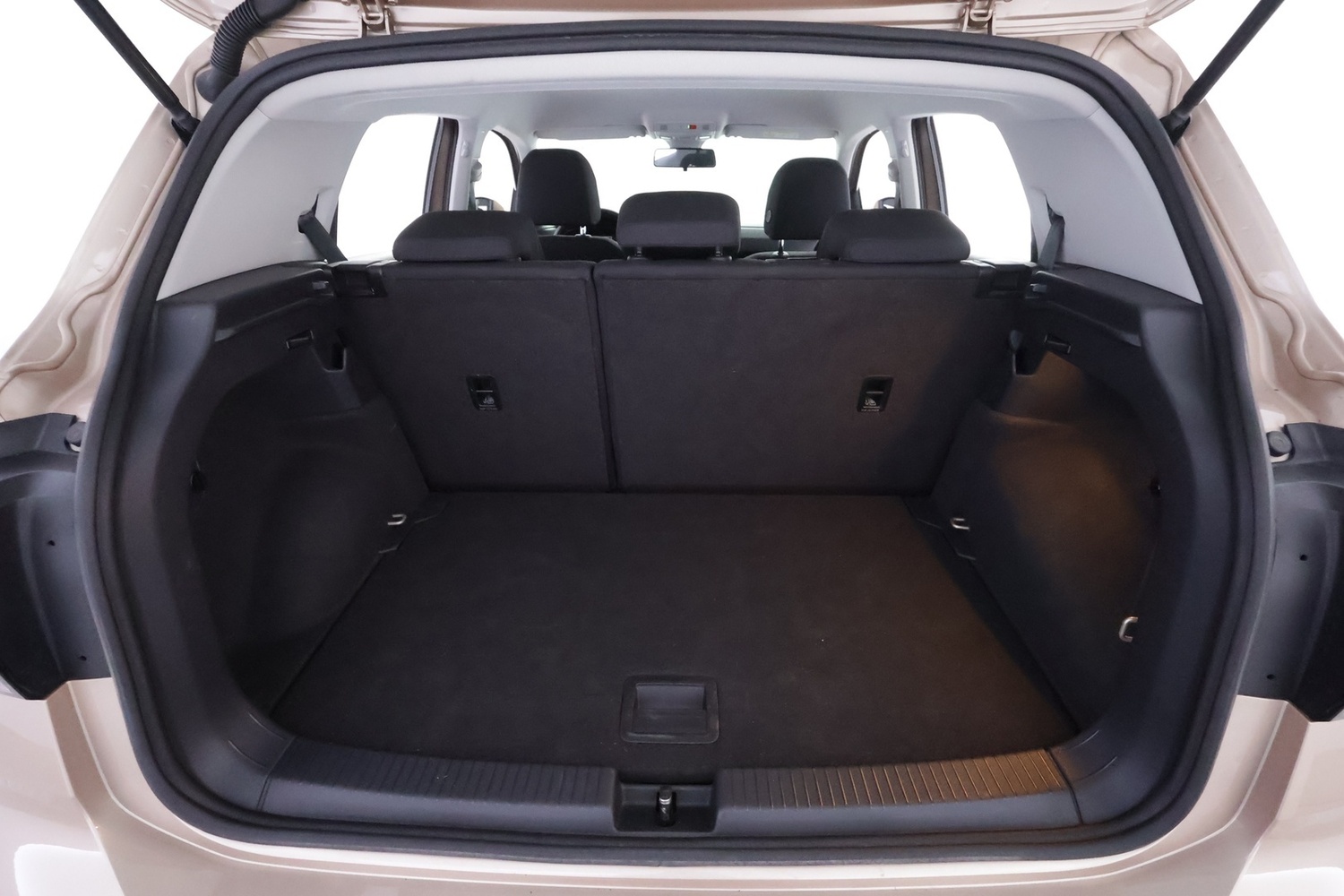 Volkswagen T-Cross vaihtoauto