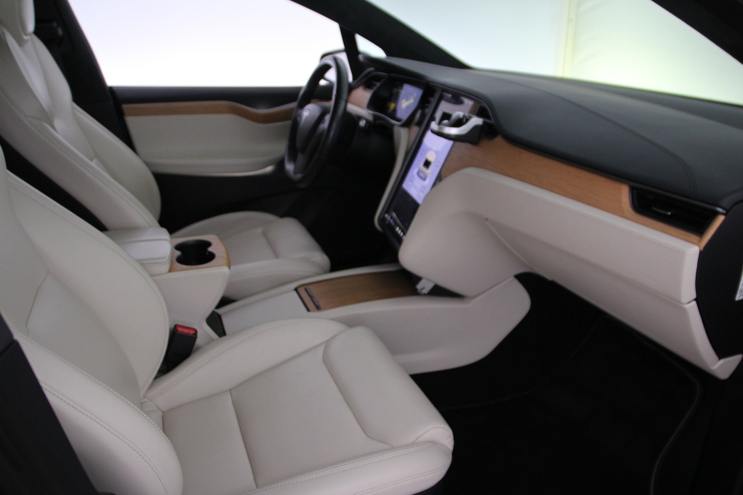 Tesla Model X vaihtoauto