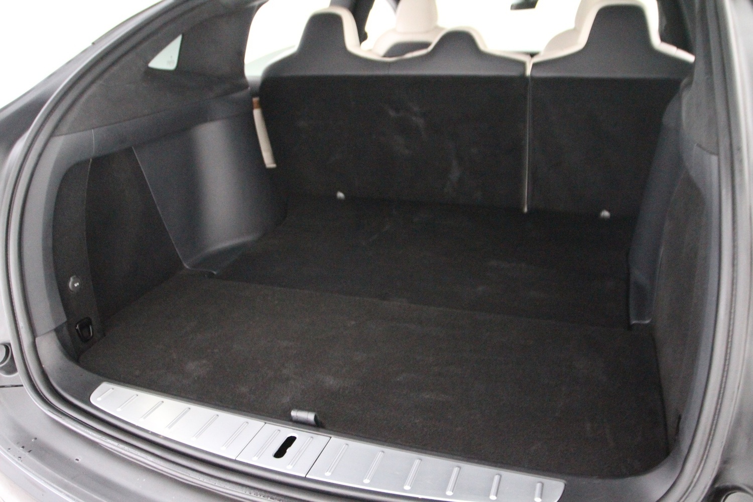Tesla Model X vaihtoauto