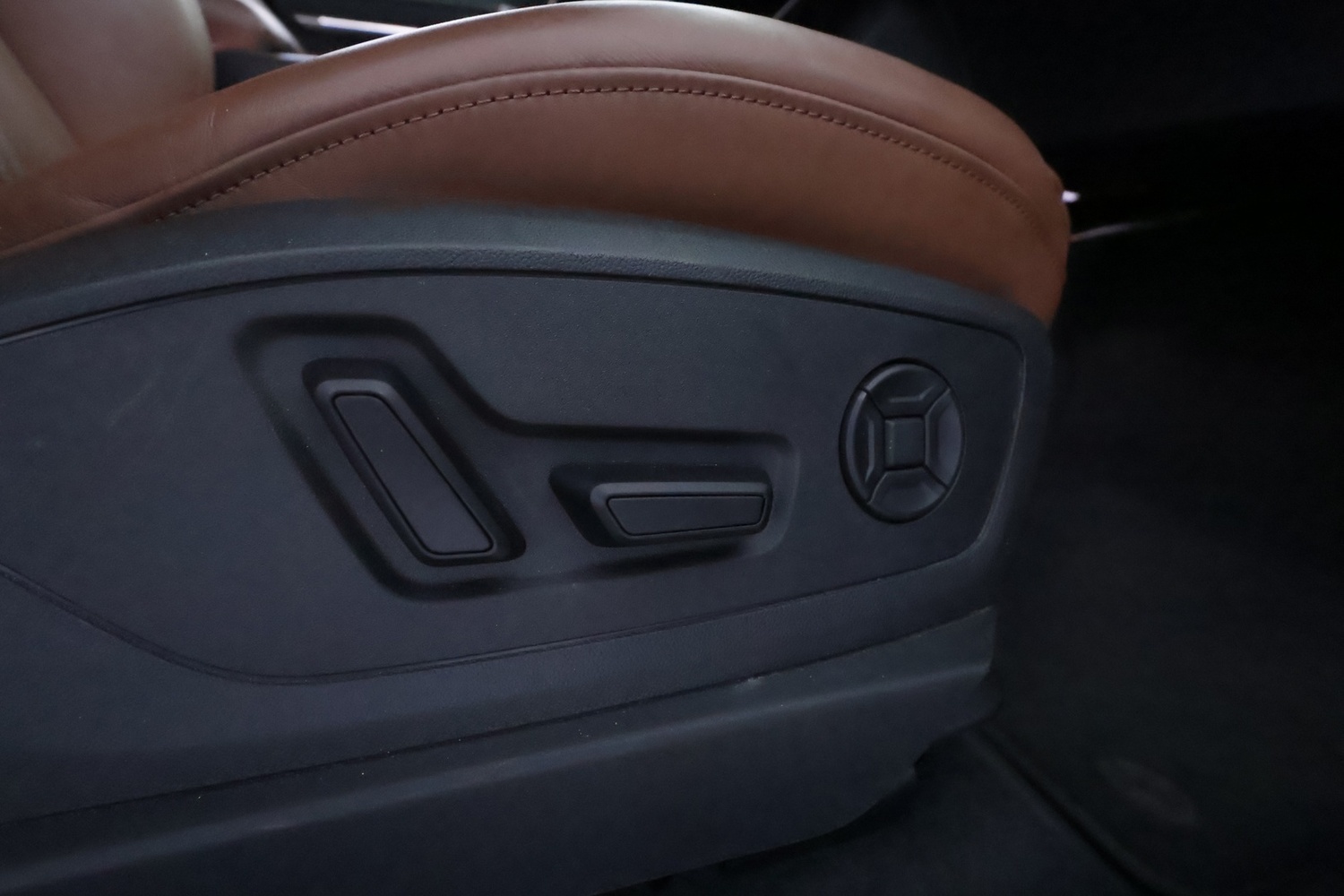 Audi Q8 e-tron vaihtoauto