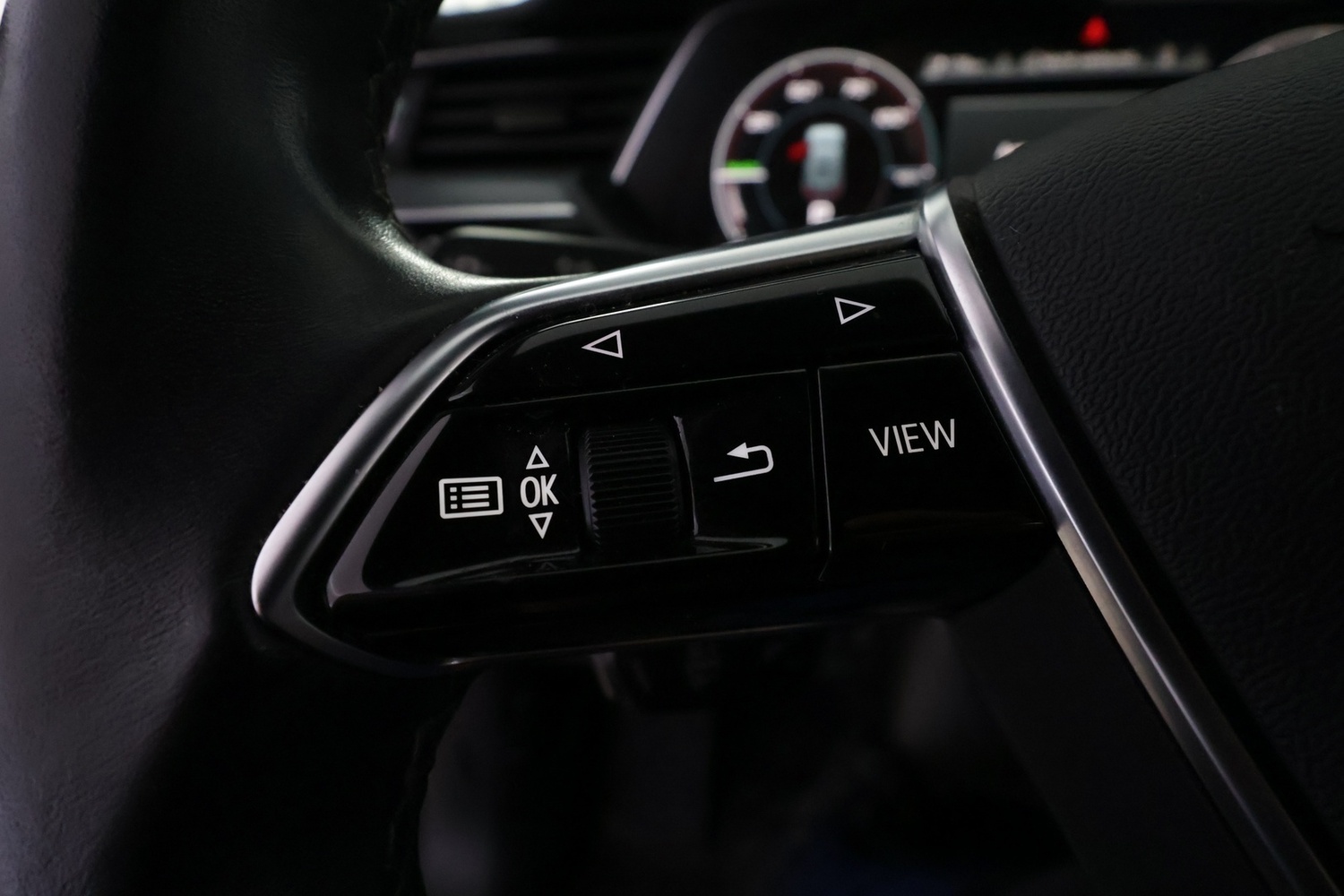 Audi Q8 e-tron vaihtoauto