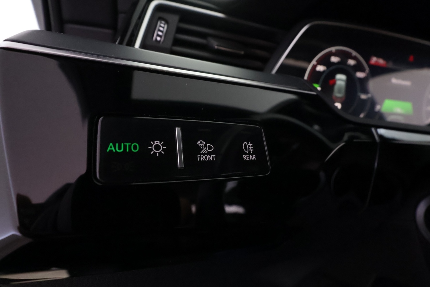 Audi Q8 e-tron vaihtoauto