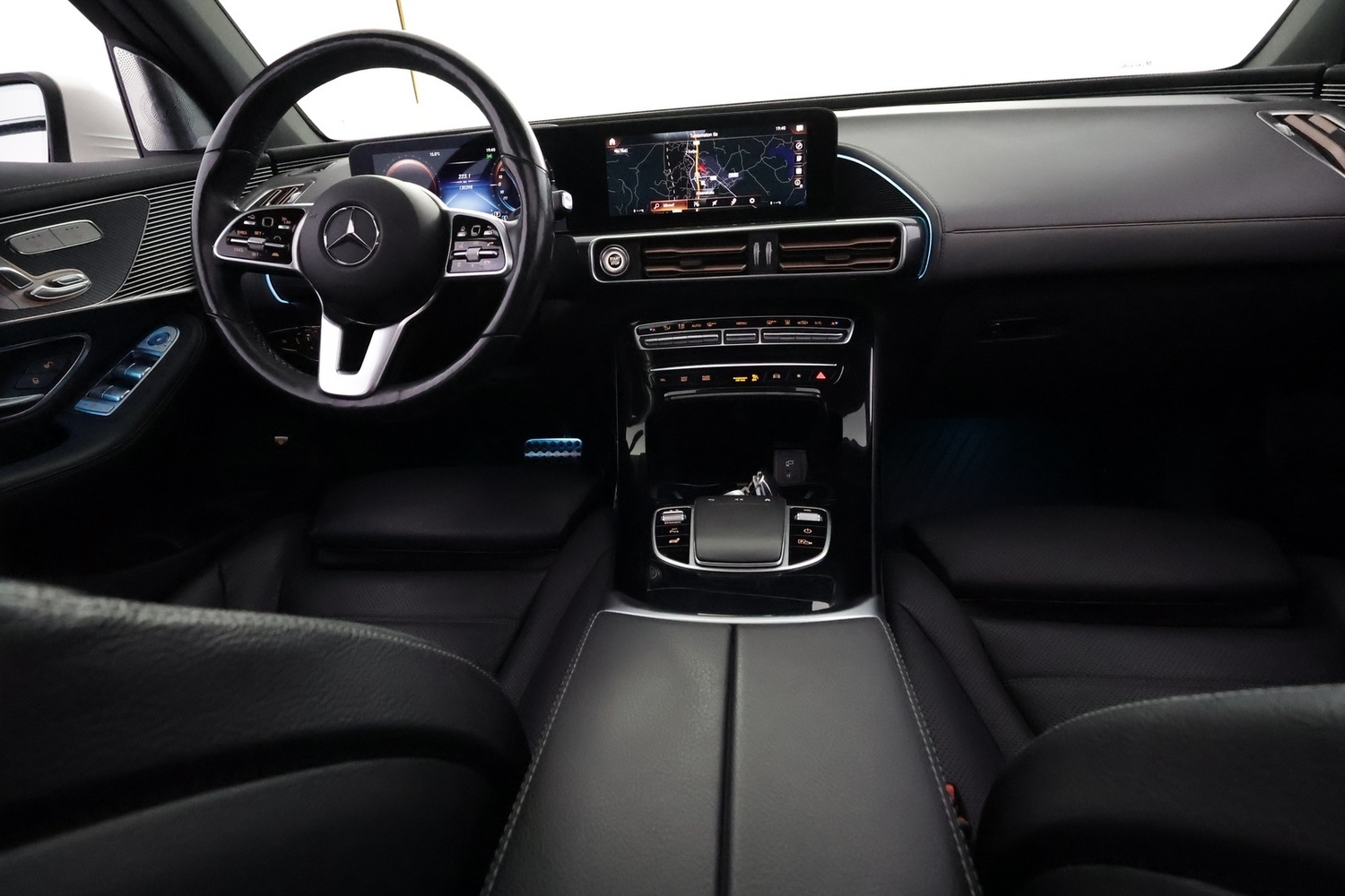 Mercedes-Benz EQC vaihtoauto
