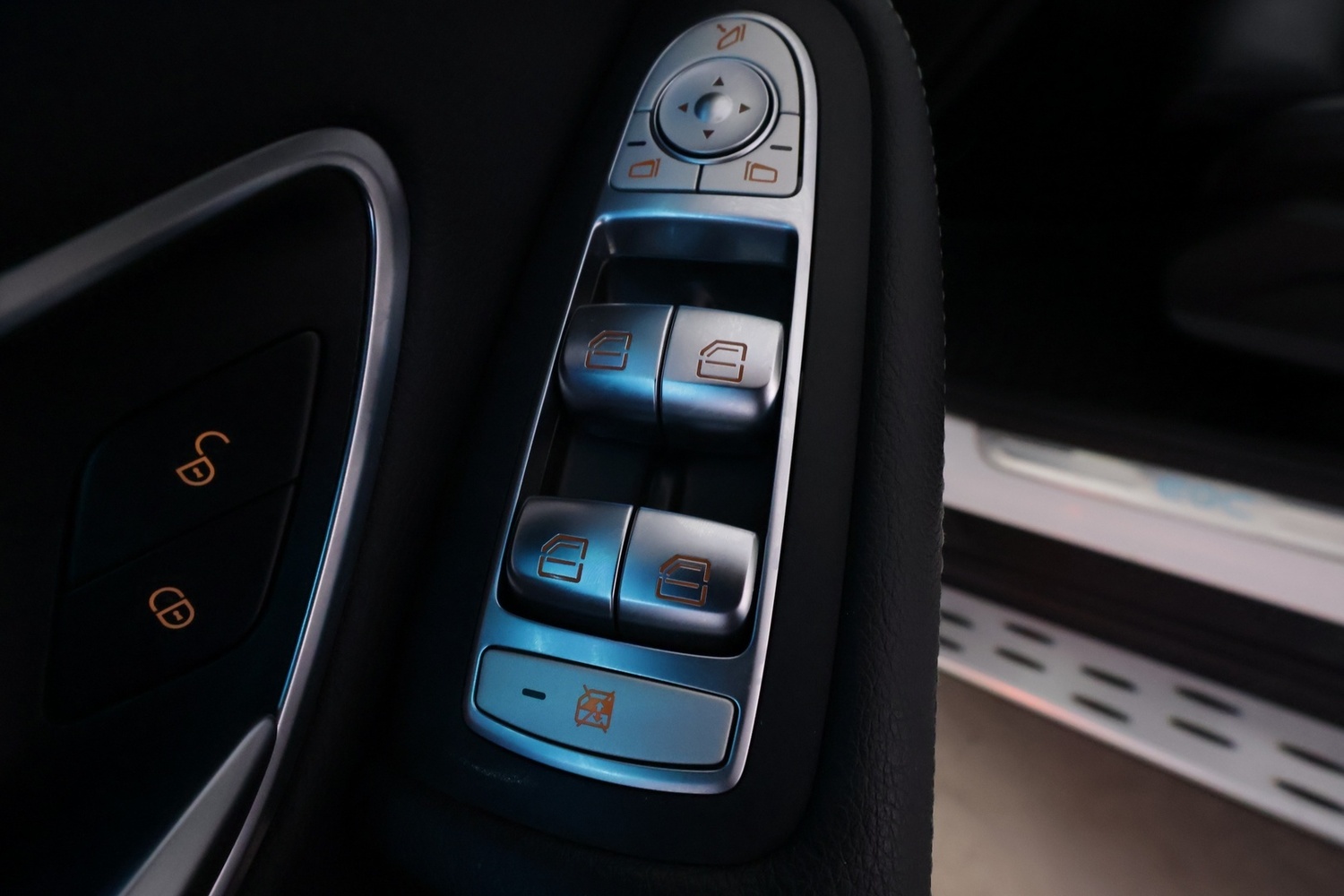 Mercedes-Benz EQC vaihtoauto