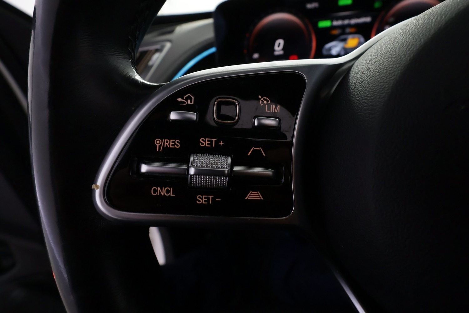Mercedes-Benz EQC vaihtoauto