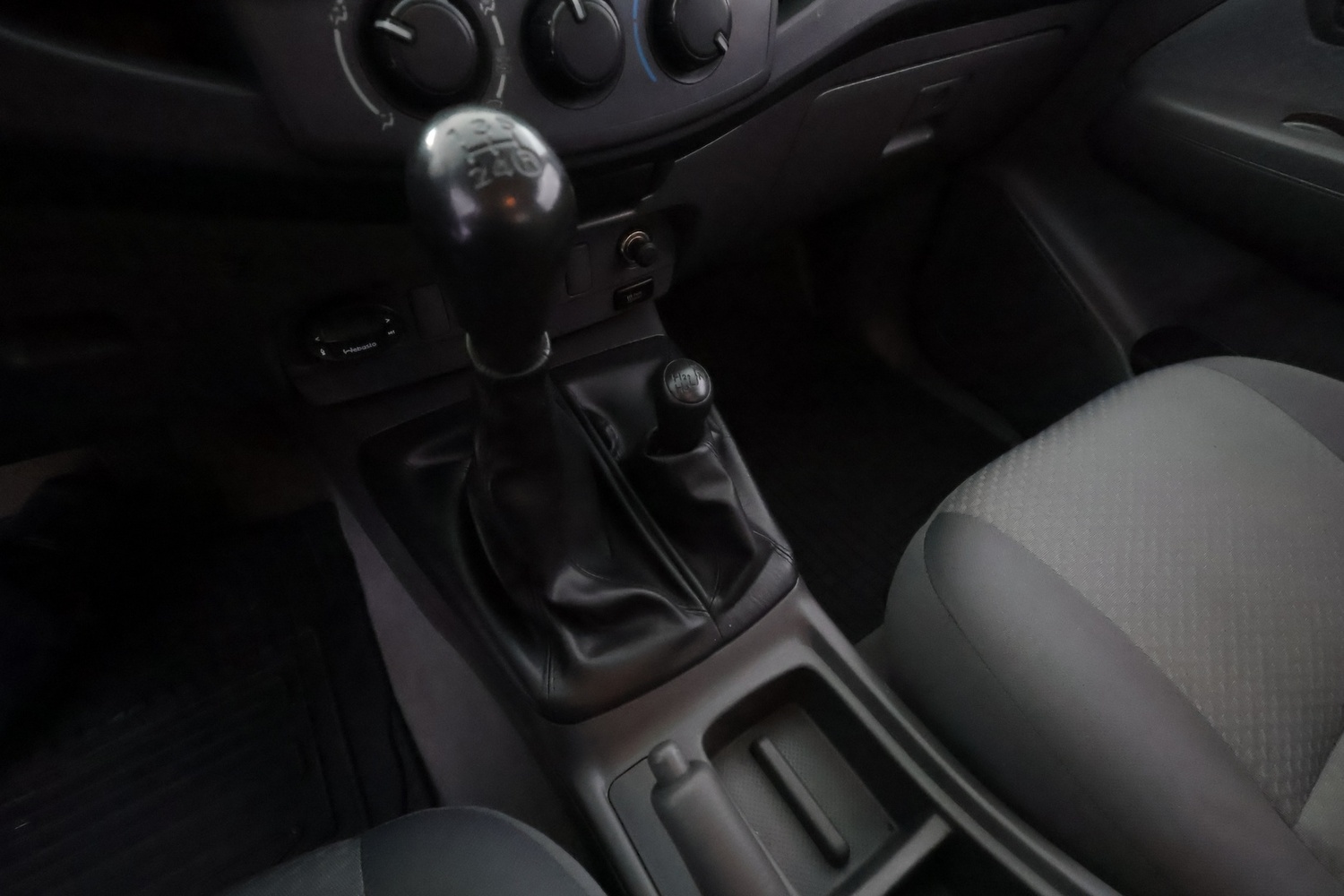 Toyota Hilux vaihtoauto