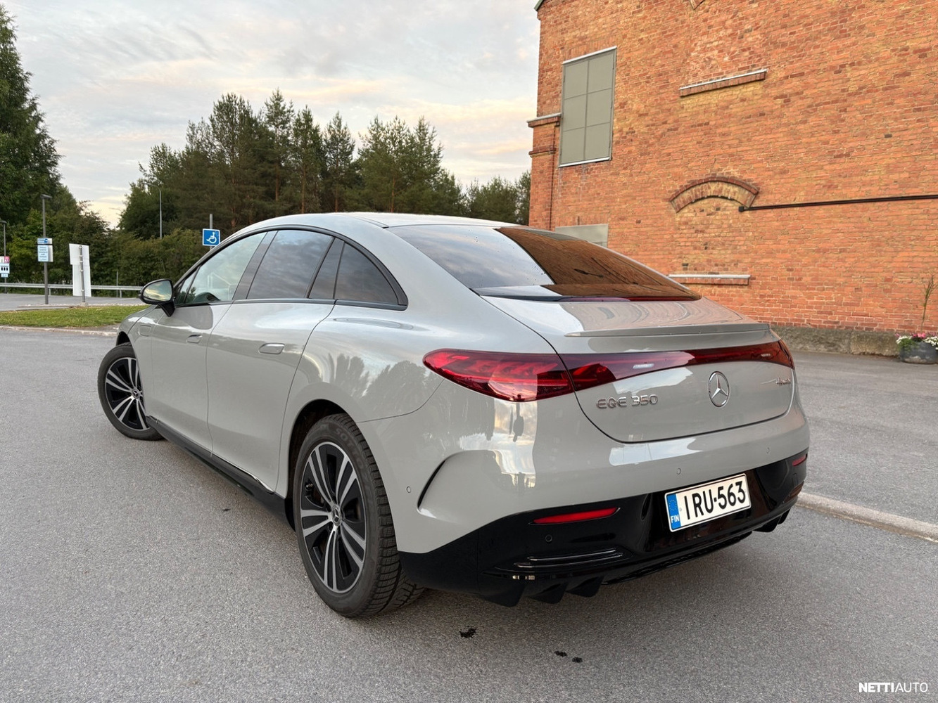 Mercedes-Benz EQE vaihtoauto