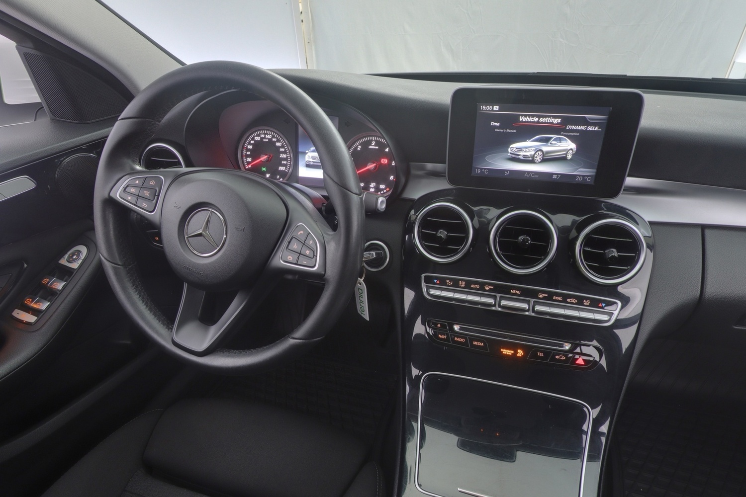 Mercedes-Benz C vaihtoauto