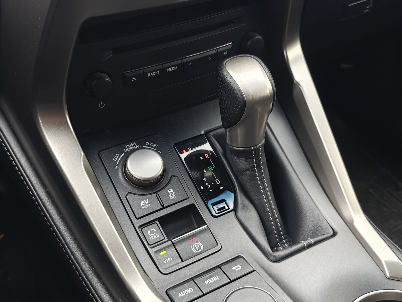Lexus NX vaihtoauto