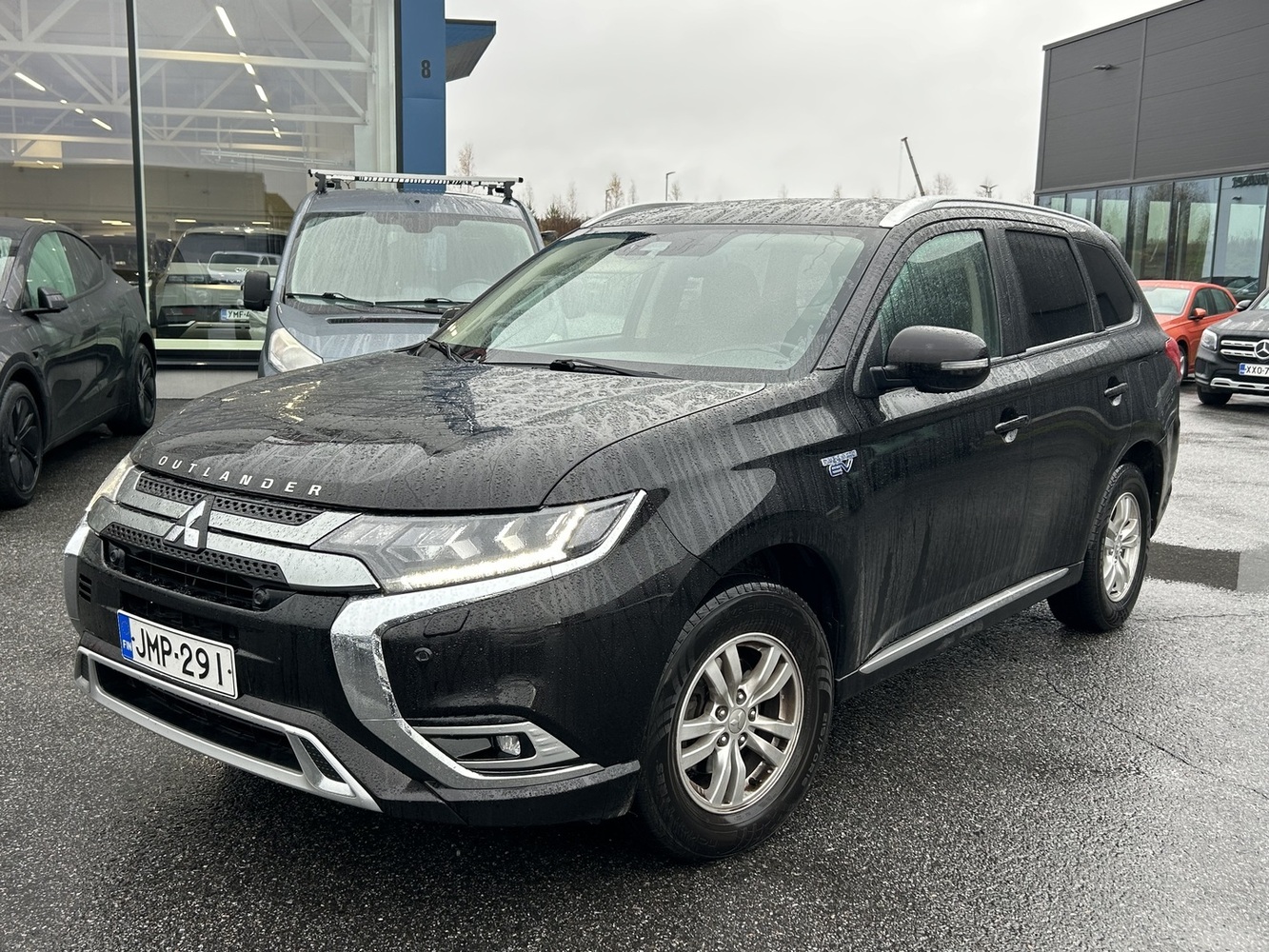 Mitsubishi Outlander PHEV vaihtoauto
