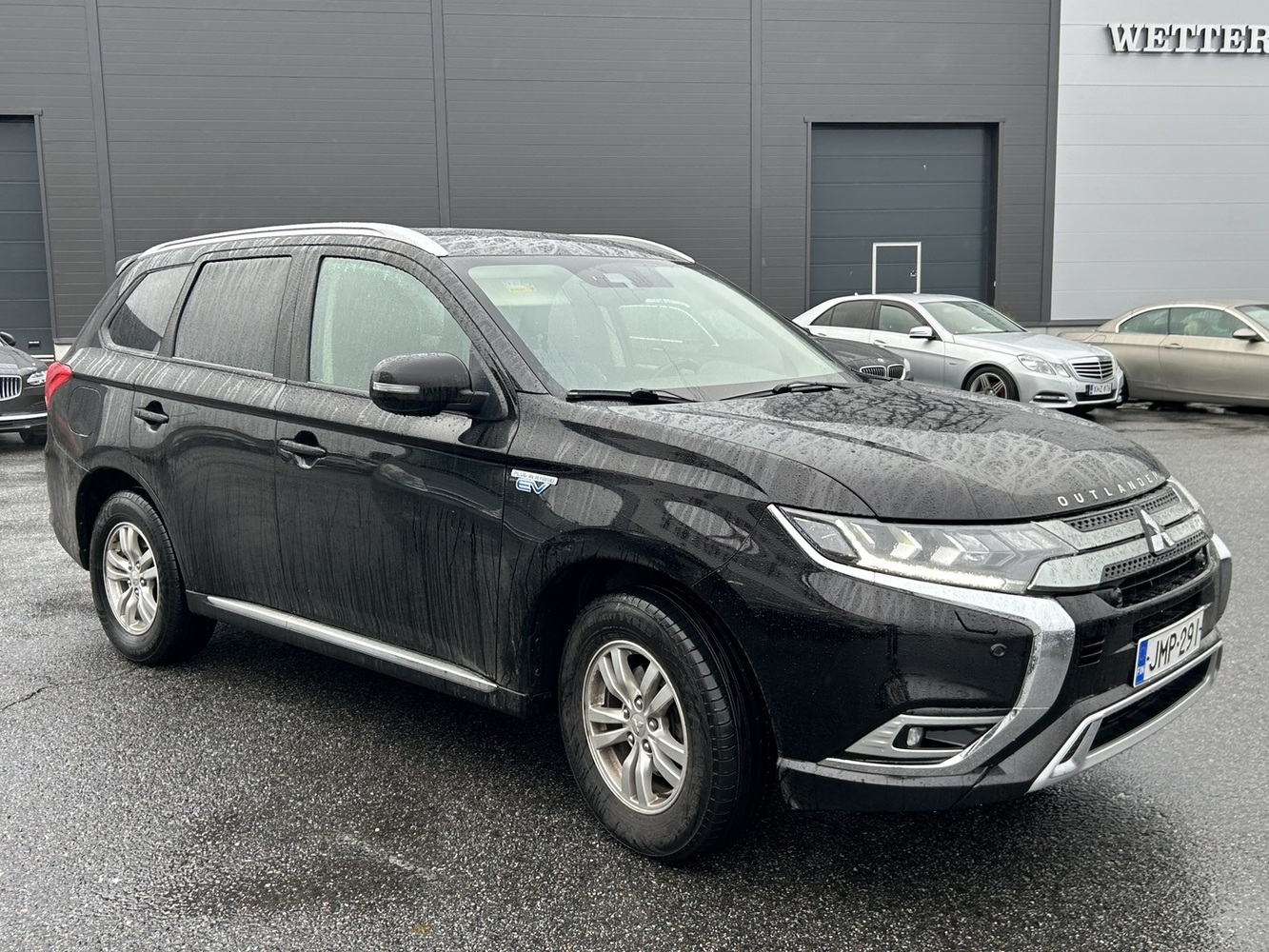 Mitsubishi Outlander PHEV vaihtoauto