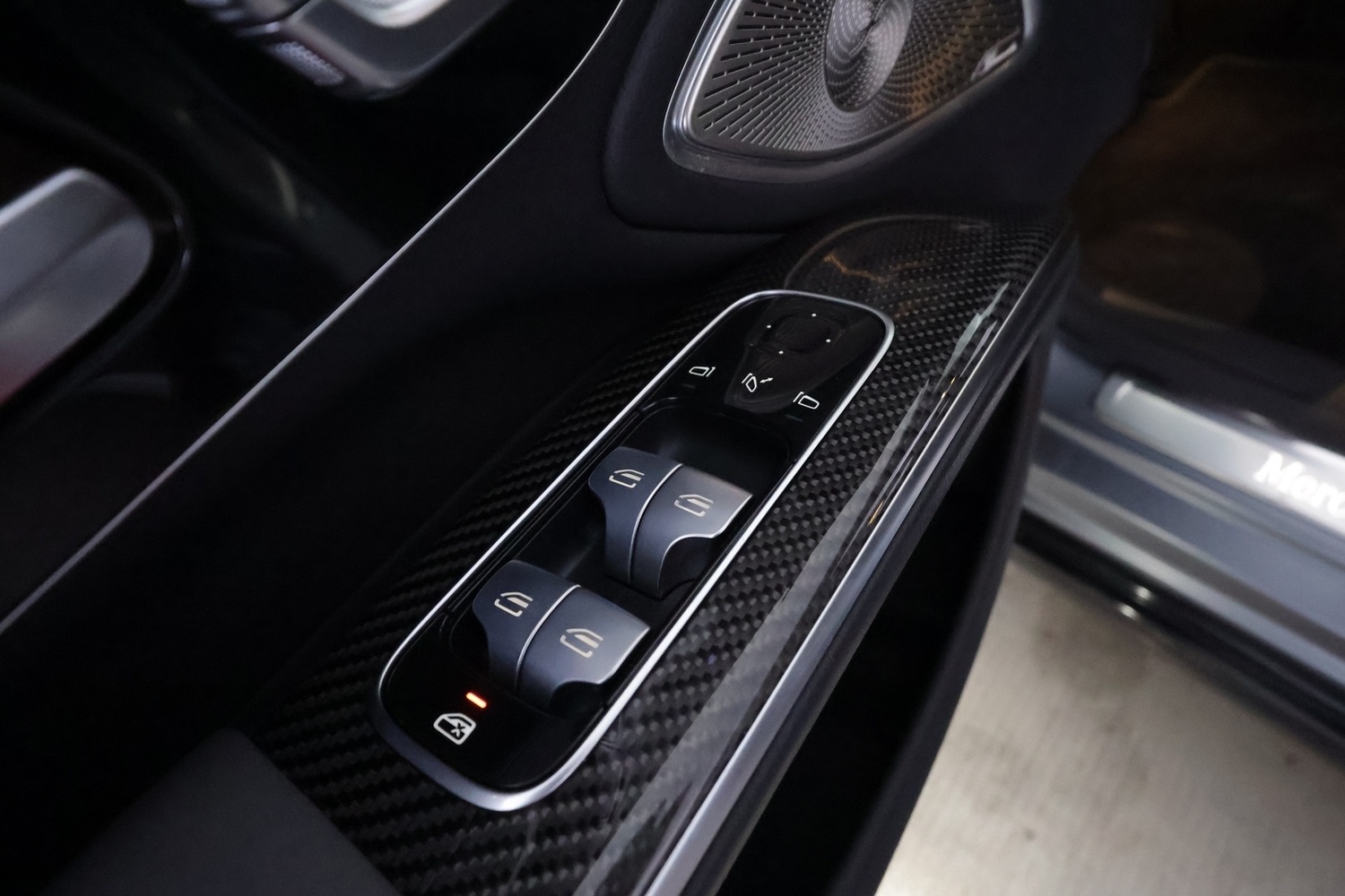 Mercedes-Benz EQS vaihtoauto